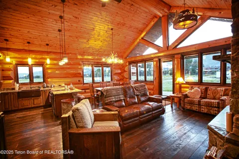 $6,975,000 | 10200 North West Meadow Road, Jackson, WY 83001