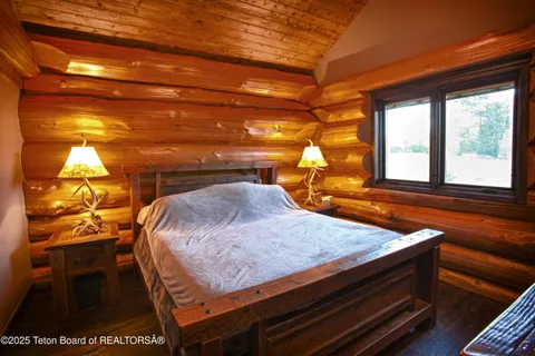 $6,975,000 | 10200 North West Meadow Road, Jackson, WY 83001