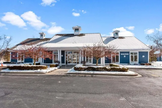 $390,900 | 757 Bridlewood Drive, Hartford, WI 53027