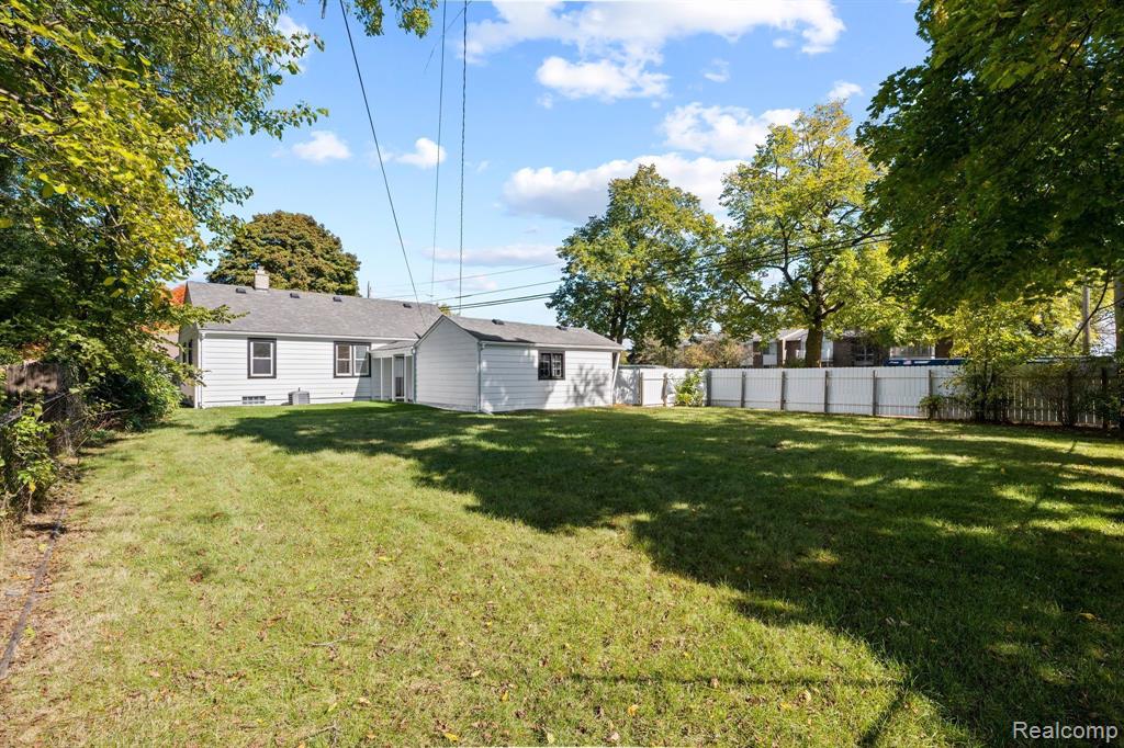 2896 Dorchester Road Birmingham, MI 48009 - Photo 27 of 29