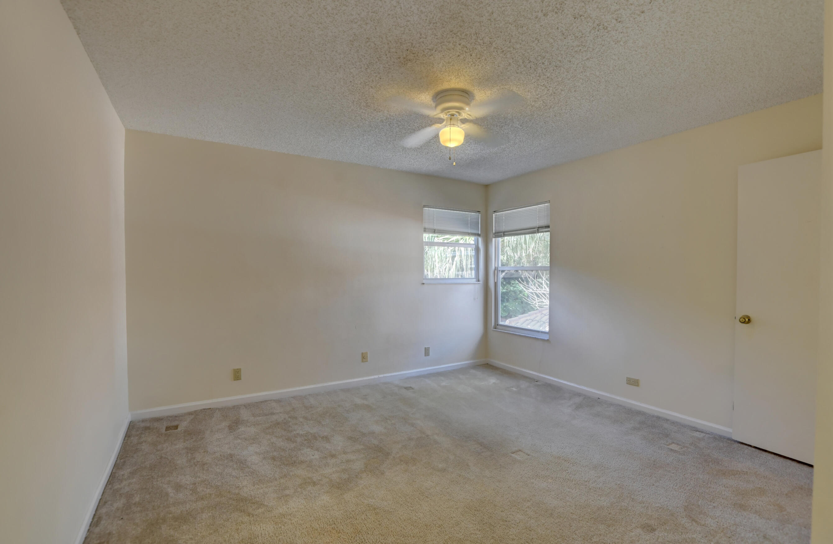 6626 Northwest 27th Avenue Boca Raton, FL 33496 - Photo 32 of 39 32_ebf_3152_3_4_5_6_interior 2