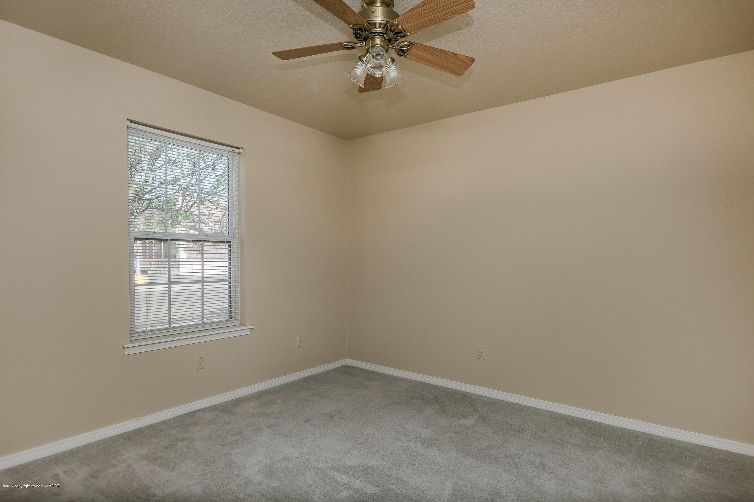 3121 Hobbs Road Amarillo, TX 79109 - Photo 10 of 13 009_2nd Bedroom_
