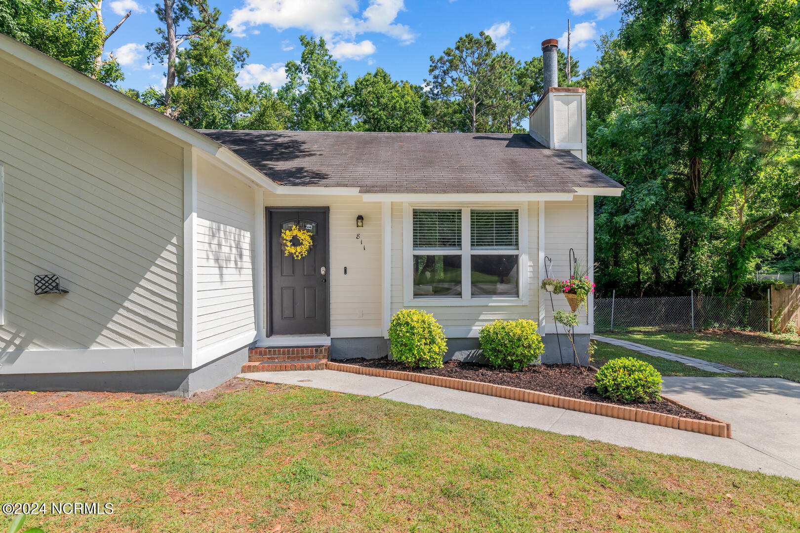 811 Mill River Road Jacksonville, NC 28540 - Photo 2 of 33 5