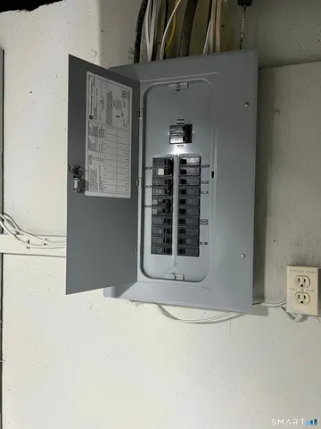 $275,000 | 47 Bunce Drive, Manchester, CT 06040