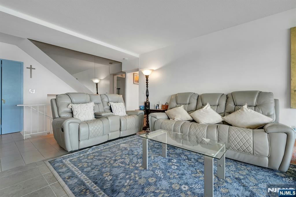 4 Horizon Road, Unit 805 Fort Lee, NJ 07024 - Photo 2 of 16