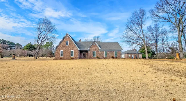 $589,000 | 5900 Paloma Drive, Olive Branch, MS 38654