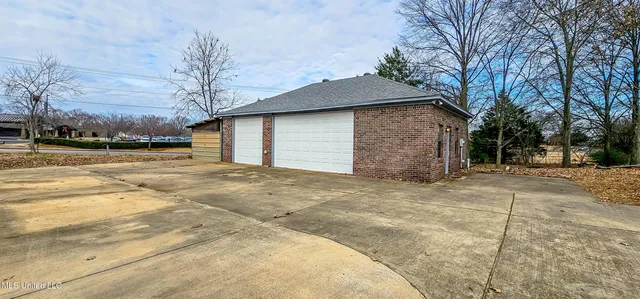 $589,000 | 5900 Paloma Drive, Olive Branch, MS 38654