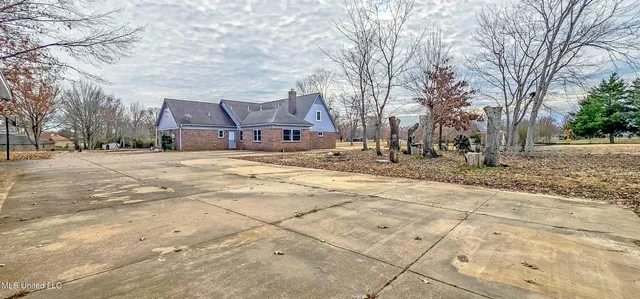 $589,000 | 5900 Paloma Drive, Olive Branch, MS 38654