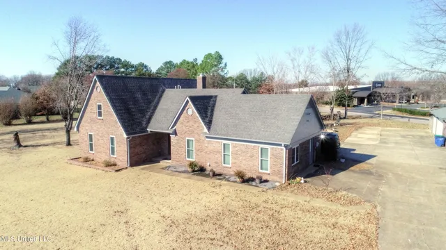 $589,000 | 5900 Paloma Drive, Olive Branch, MS 38654