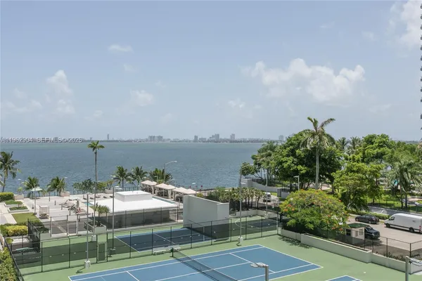 $3,000 | 600 Northeast 36th Street, Unit 507, Miami, FL 33137