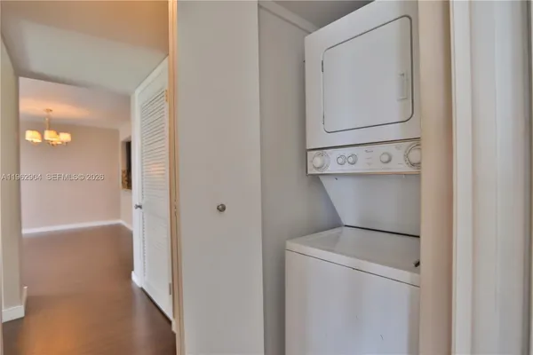 $3,000 | 600 Northeast 36th Street, Unit 507, Miami, FL 33137