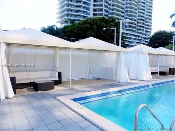$3,000 | 600 Northeast 36th Street, Unit 507, Miami, FL 33137