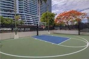 600 Northeast 36th Street, Unit 507 Miami, FL 33137 - Photo 21 of 23 a view of a basket ball ground