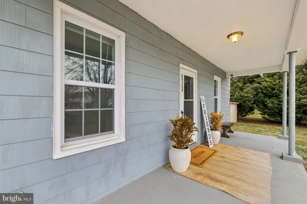 a house view with a outdoor space