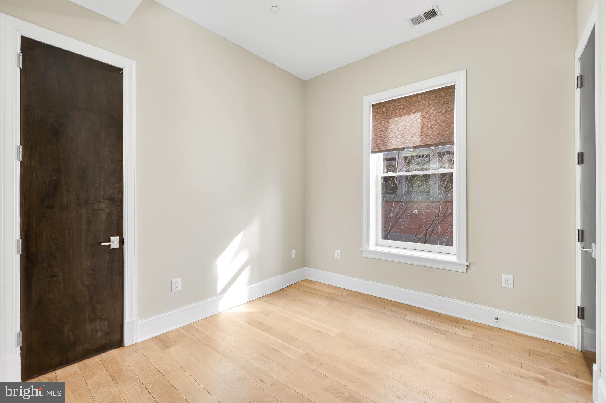 2009 Columbia Road Northwest, Unit 5 Washington, DC 20009 - Photo 11 of 16