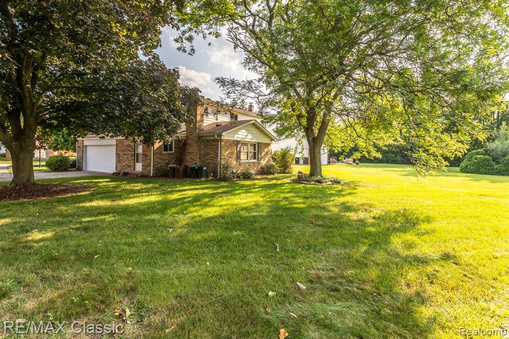 25886 Branchaster Road Farmington Hills, MI 48336 - Photo 30 of 35