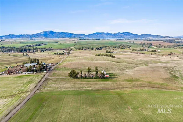 $629,000 | 19454 Idaho Road, Worley, ID 83876