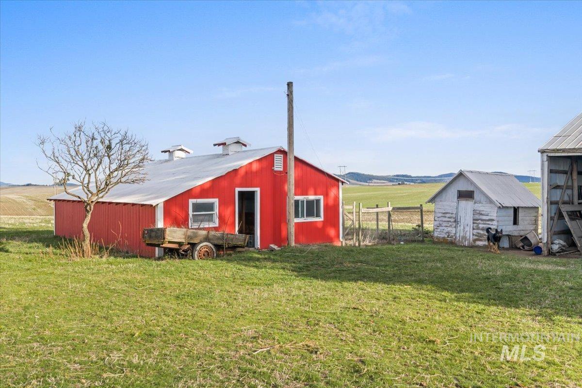 19454 Idaho Road Worley, ID 83876 - Photo 43 of 50 View of pole building with a rural view