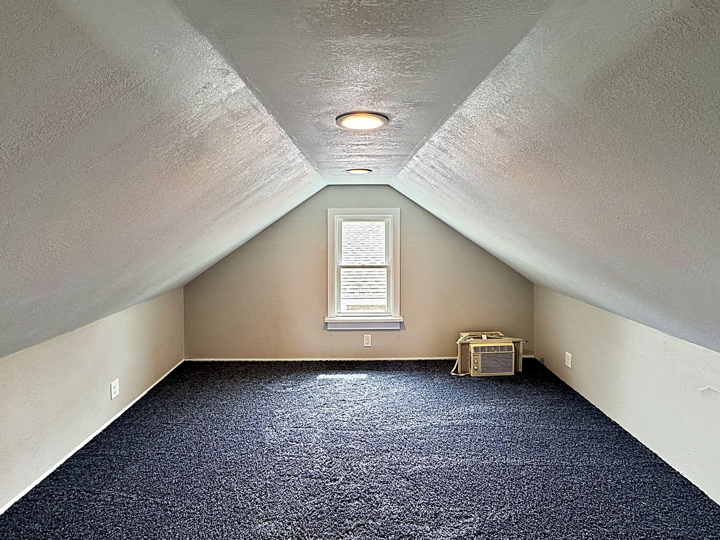 1841 32nd Street Moline, IL 61265 - Photo 13 of 24 a view of empty room with window