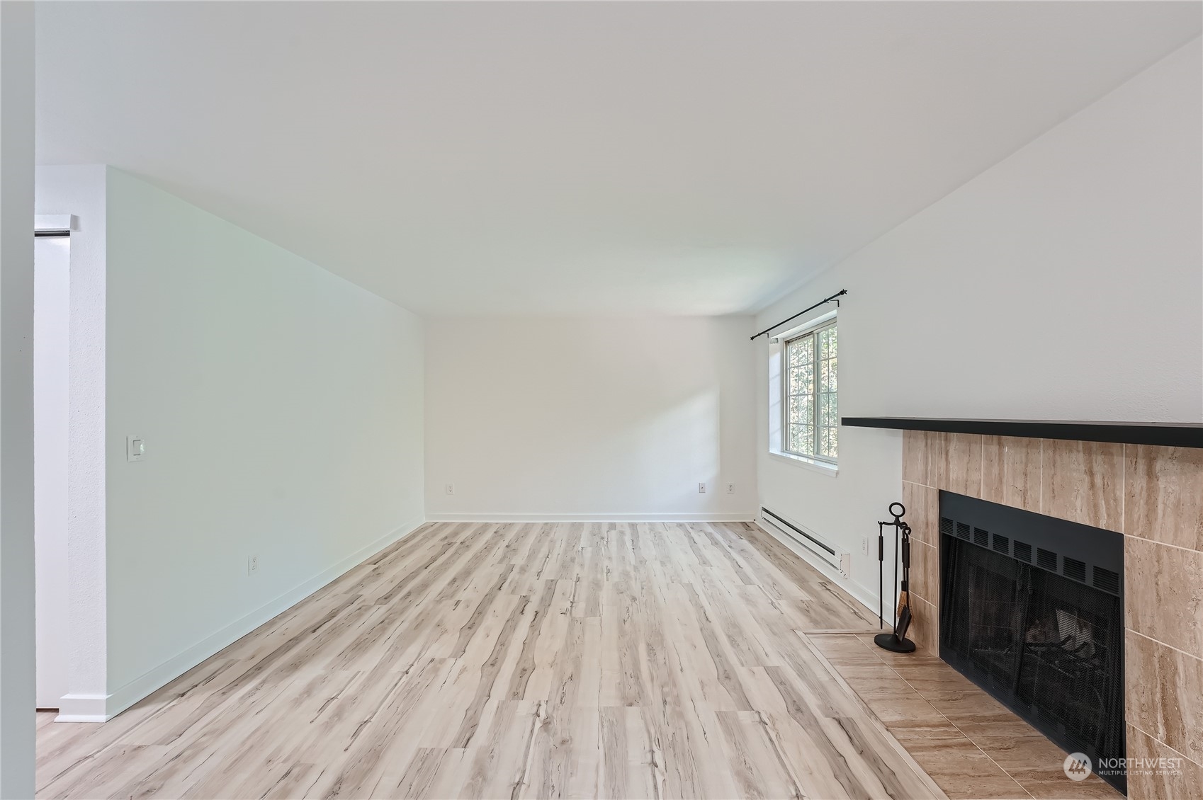 9806 28th Avenue Southwest, Unit A201 Seattle, WA 98126 - Photo 3 of 12