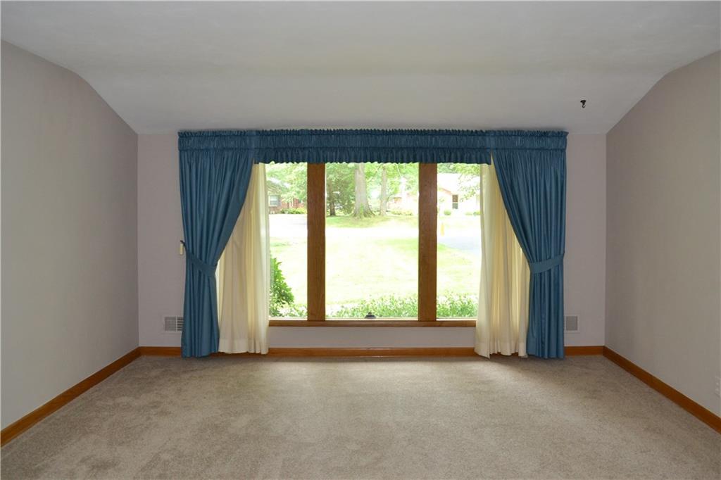 6269 Harbridge Road Indianapolis, IN 46220 - Photo 4 of 24