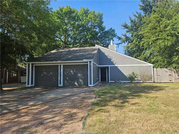 $2,995 | 1600 Lemon Tree Lane, College Station, TX 77840