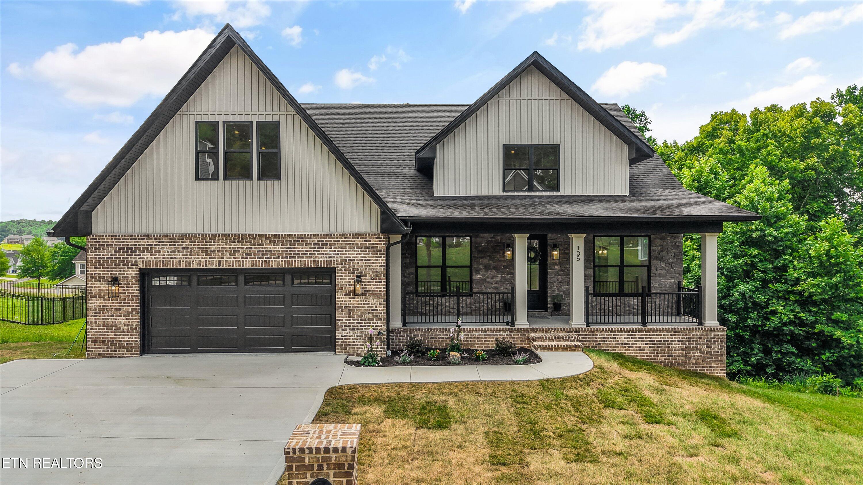 061-105 Mistletoeberry Rd02