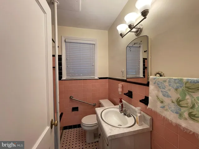 $415,000 | 650 East Leamy Avenue, Springfield, PA 19064