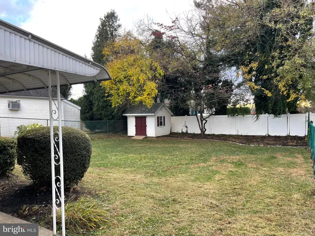 $415,000 | 650 East Leamy Avenue, Springfield, PA 19064