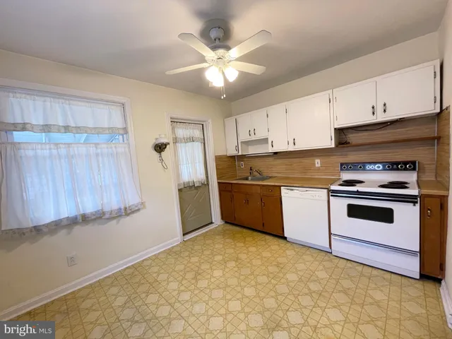 $415,000 | 650 East Leamy Avenue, Springfield, PA 19064