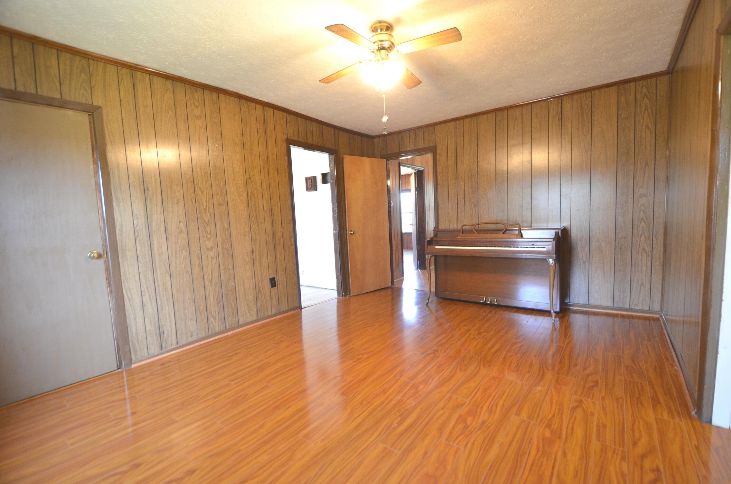 2065 Perryville Road Harrodsburg, KY 40330 - Photo 15 of 31 DSC_0296