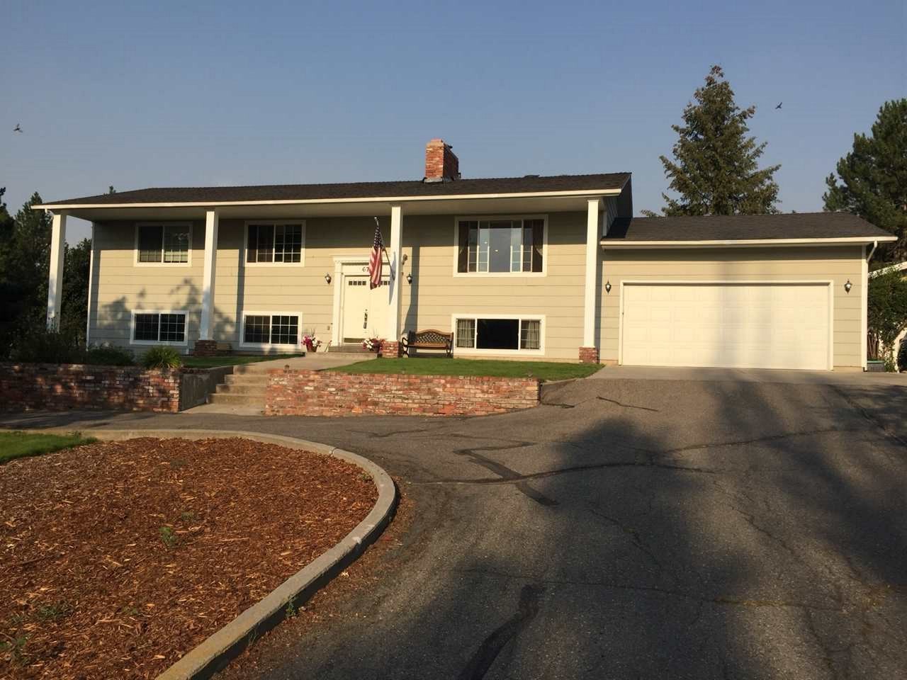 6715 South Meadows Road Spokane, WA 99223 - Photo 2 of 19