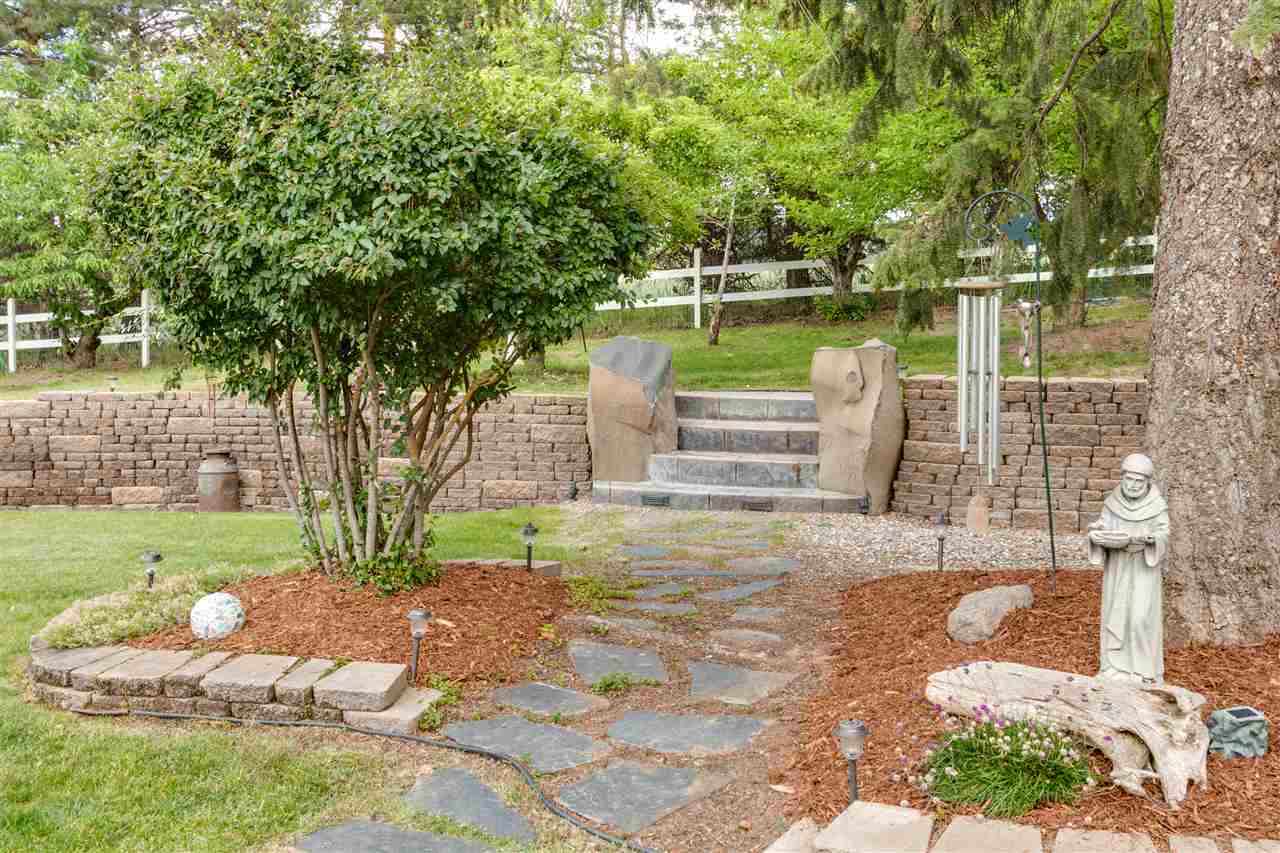 6715 South Meadows Road Spokane, WA 99223 - Photo 16 of 19