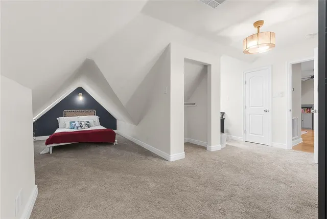 $4,400 | 409 Del Mar Boulevard, Corpus Christi, TX 78404