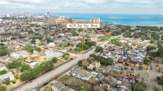 $4,400 | 409 Del Mar Boulevard, Corpus Christi, TX 78404