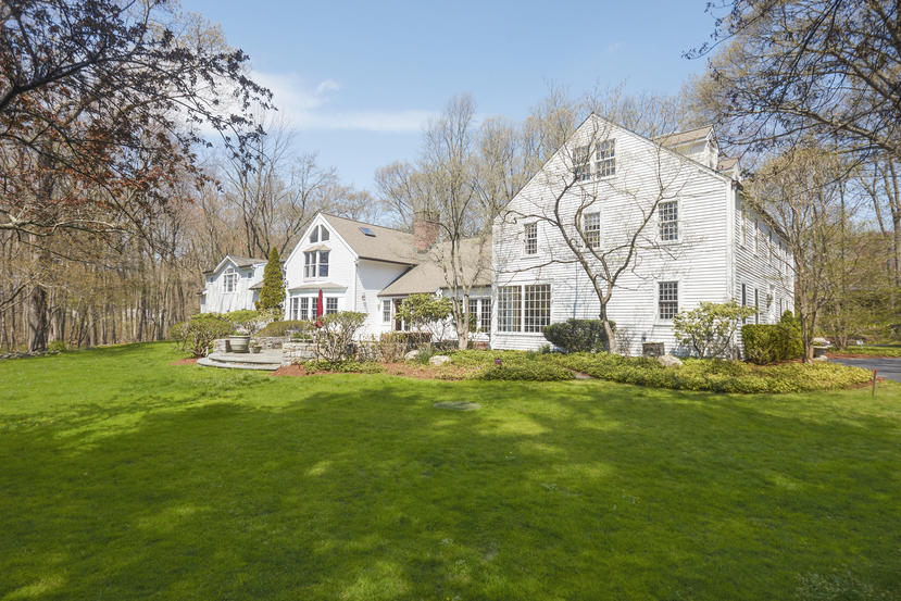767 Hollow Tree Ridge Road Darien, CT 06820 - Photo 30 of 35 069-photo-no-caption-9140646