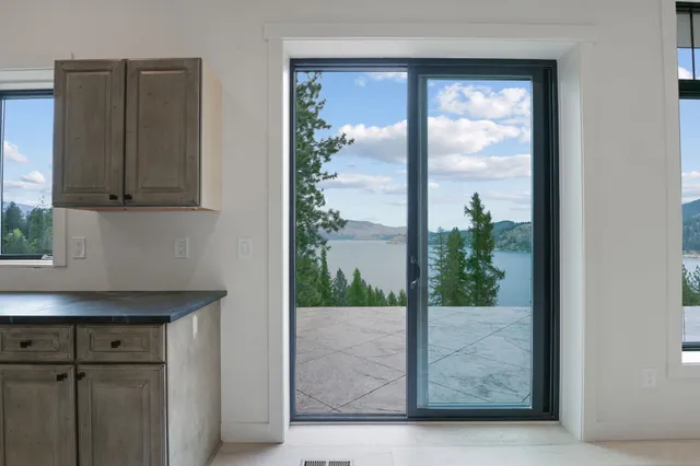 $795,000 | 1139 West Pine Bluff Road, Kettle Falls, WA 99141