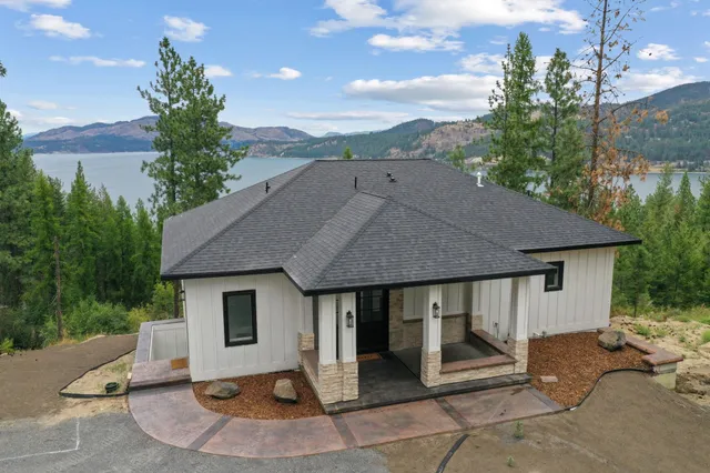 $795,000 | 1139 West Pine Bluff Road, Kettle Falls, WA 99141