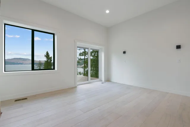 $795,000 | 1139 West Pine Bluff Road, Kettle Falls, WA 99141