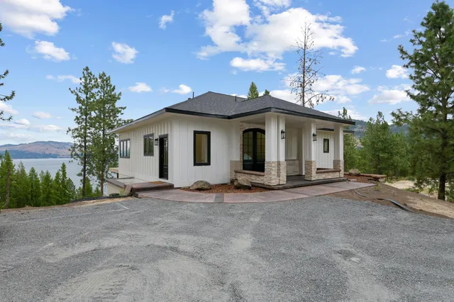 $795,000 | 1139 West Pine Bluff Road, Kettle Falls, WA 99141
