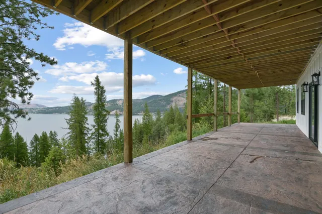 $795,000 | 1139 West Pine Bluff Road, Kettle Falls, WA 99141