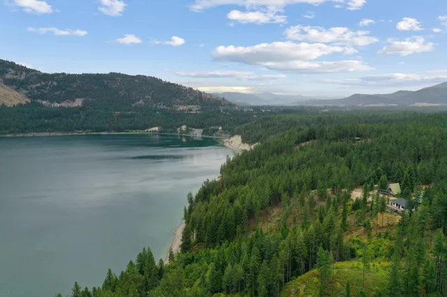 $795,000 | 1139 West Pine Bluff Road, Kettle Falls, WA 99141