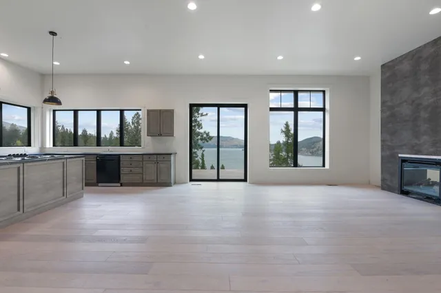 $795,000 | 1139 West Pine Bluff Road, Kettle Falls, WA 99141