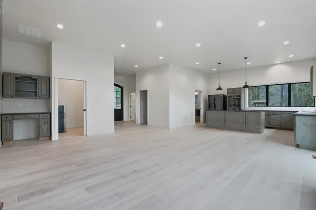 $795,000 | 1139 West Pine Bluff Road, Kettle Falls, WA 99141