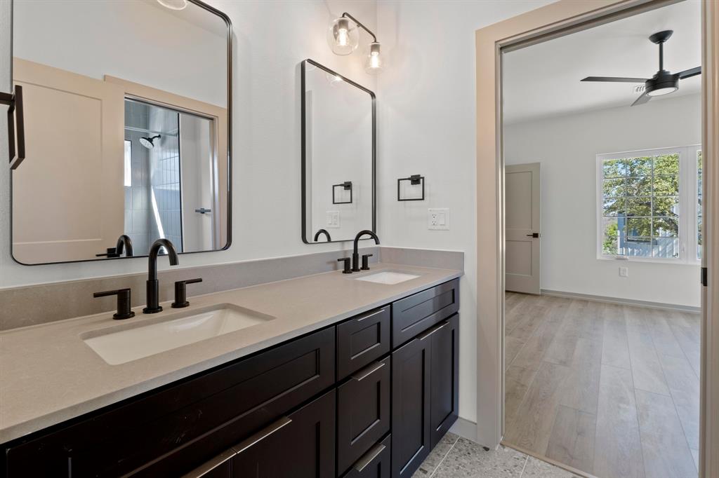 1736 Bunche Road, Unit B1 Austin, TX 78721 - Photo 16 of 28