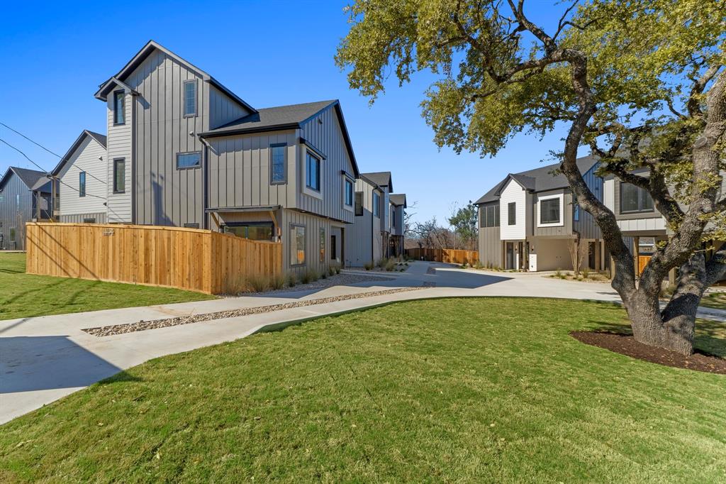 1736 Bunche Road, Unit B1 Austin, TX 78721 - Photo 23 of 28