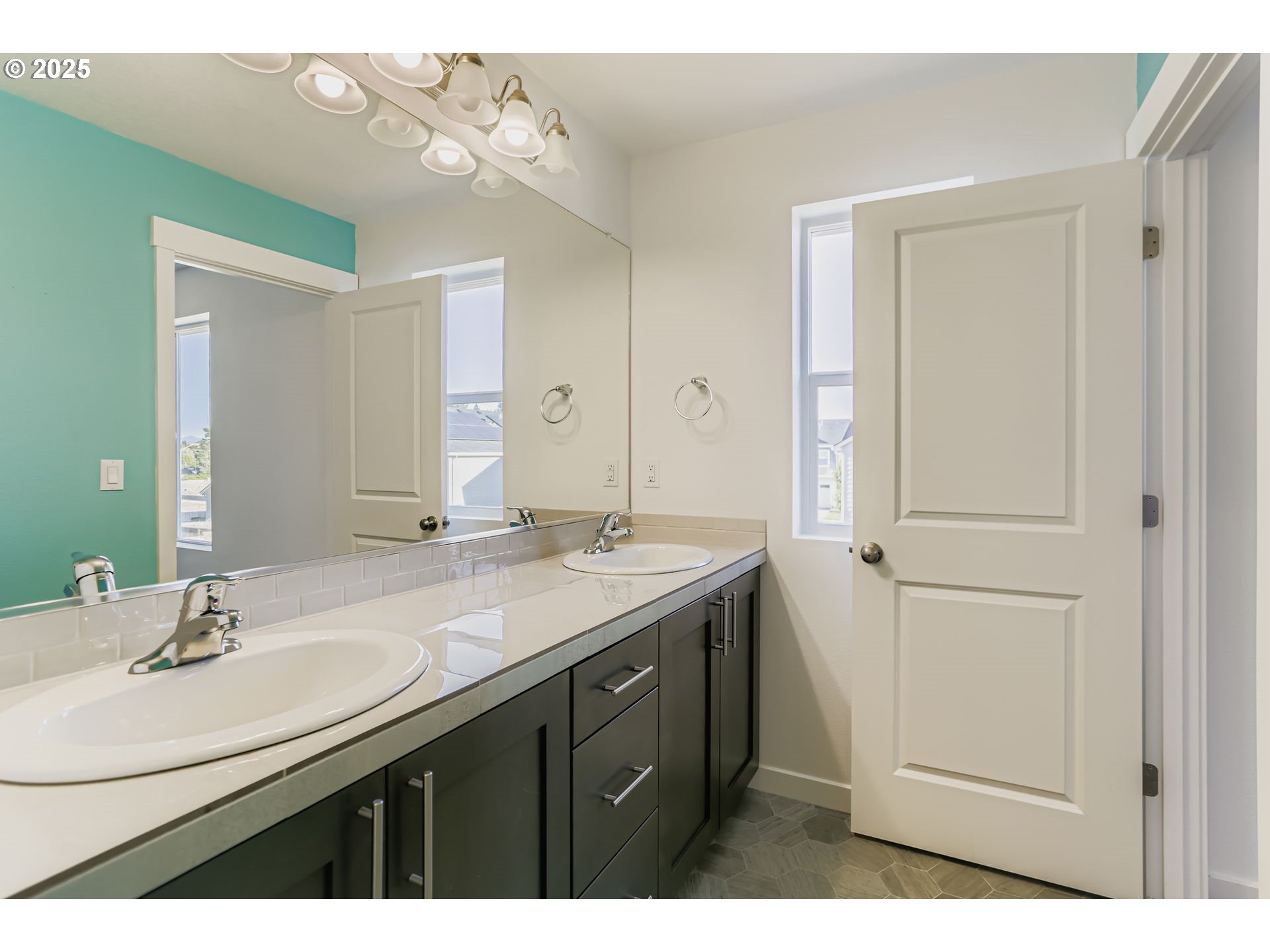 2935 South Ginger Street Cornelius, OR 97113 - Photo 18 of 28