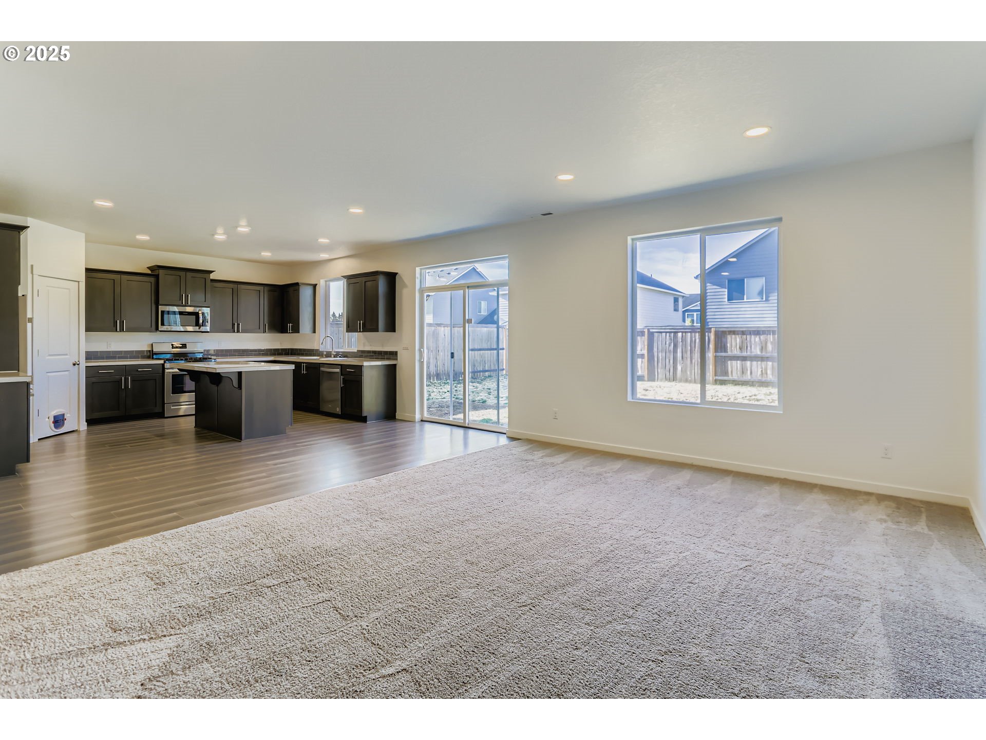 2935 South Ginger Street Cornelius, OR 97113 - Photo 8 of 28