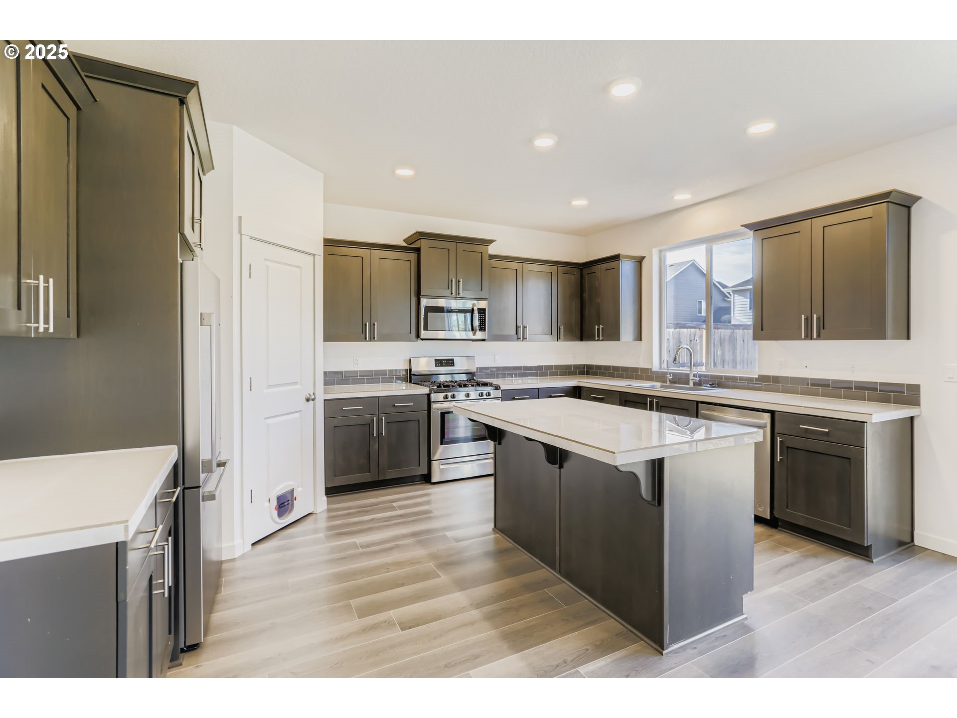 2935 South Ginger Street Cornelius, OR 97113 - Photo 9 of 28