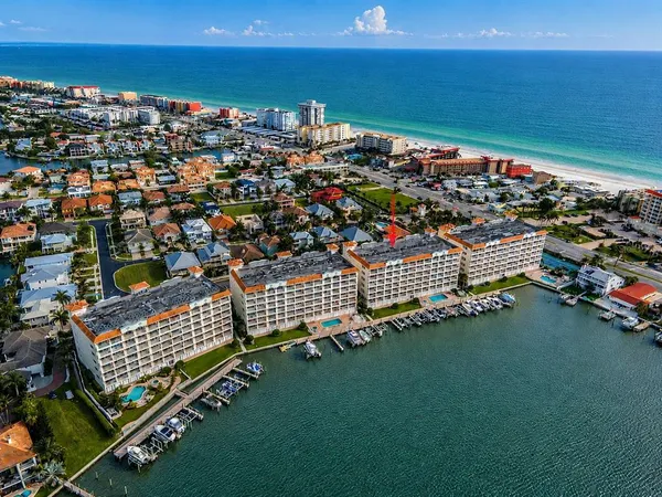 $975,000 | 17717 Gulf Boulevard, Unit 504, St. Petersburg, FL 33708